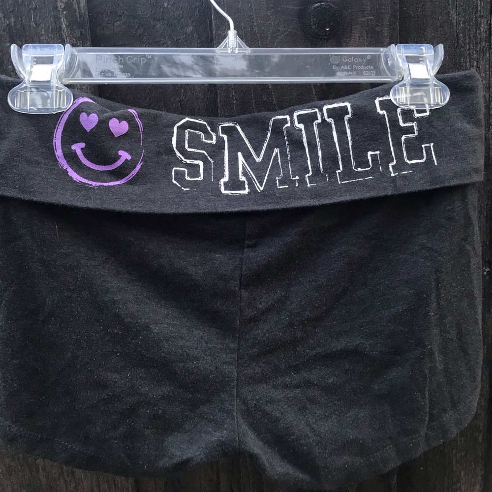 Smile Shorts 🙂 - Picture 6 of 8